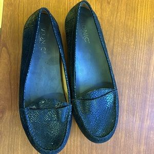 Vionic Larrun Leather Black Snakeskin Loafers Slip On Shoes Women’s